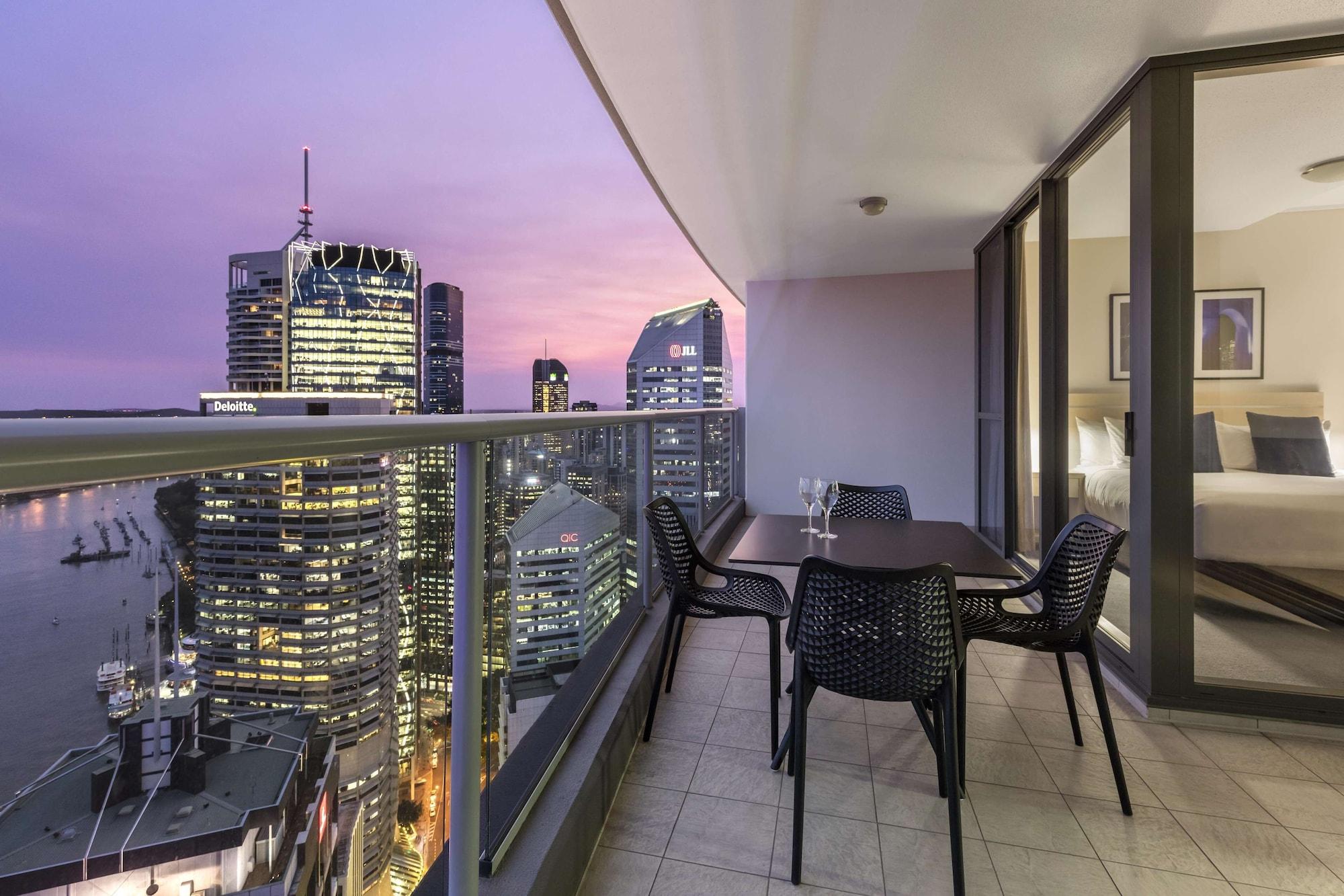 Oaks Brisbane Aurora Suites المظهر الخارجي الصورة