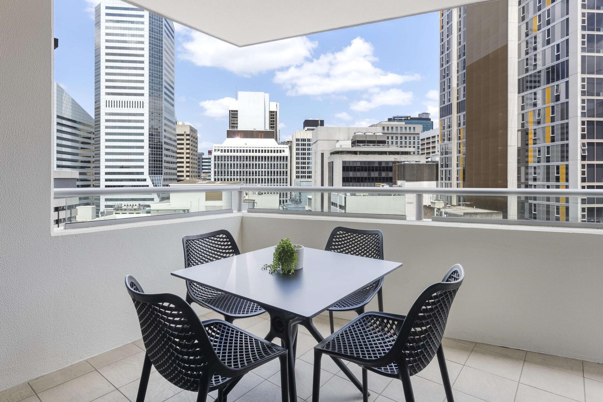 Oaks Brisbane Aurora Suites المظهر الخارجي الصورة